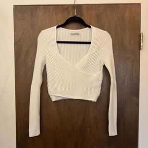 Abercrombie & Fitch Wrap Sweater Size M